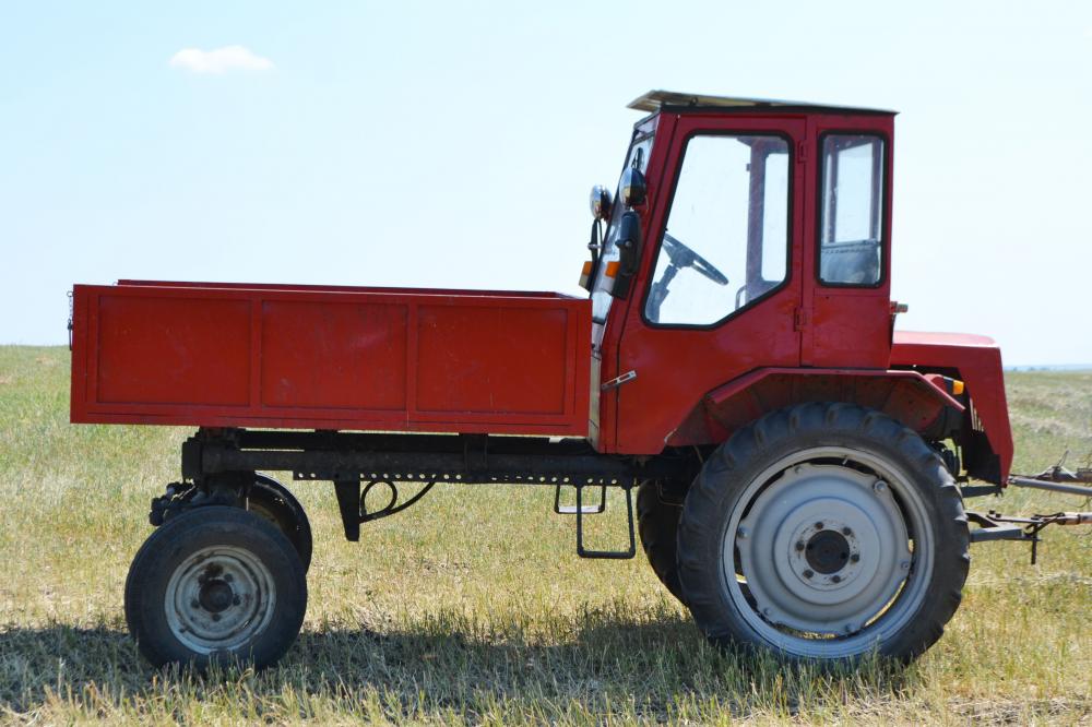 Трактор Т 16
