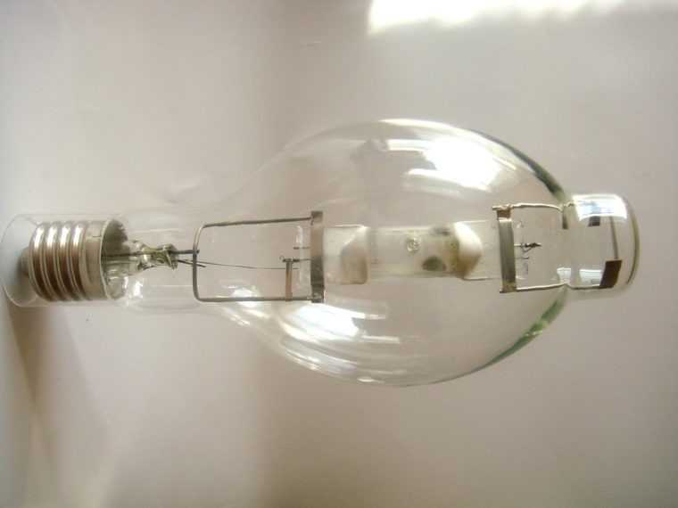 Лампа газоразрядная ДРИ 400-7 E40