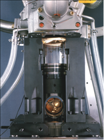 Photo of an automotive HCCI engine.