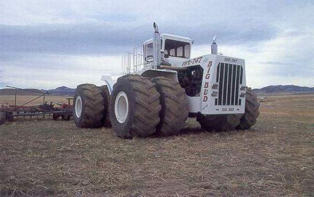 самый большой трактор в мире