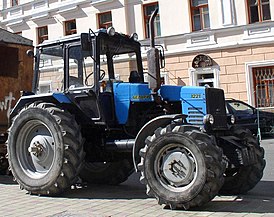 Tractor Belarus-1221-s.jpg